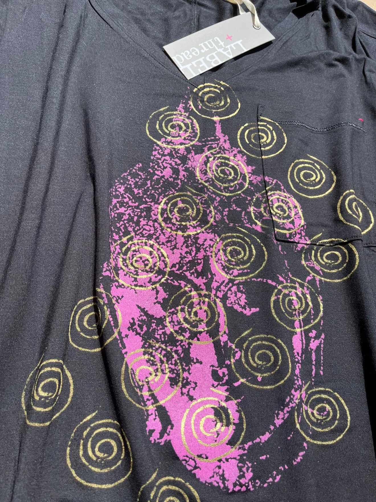 Graphic Harper Vee - Black Buddha Swirl